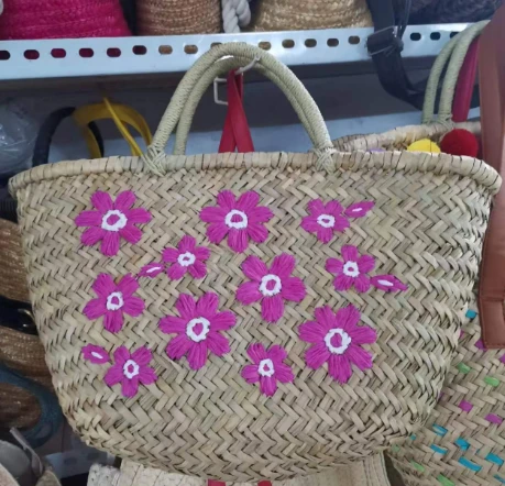 Mála tuí nádúrtha le embrodiery bláth