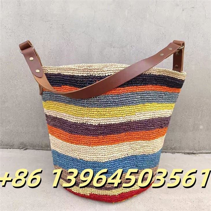 Busket Woman ildaite Raffia