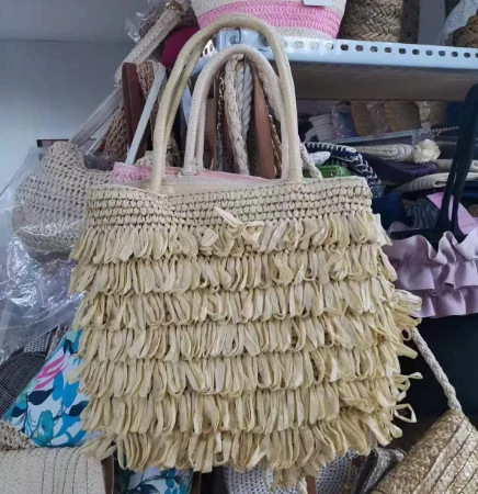 Tassels fite láimhe